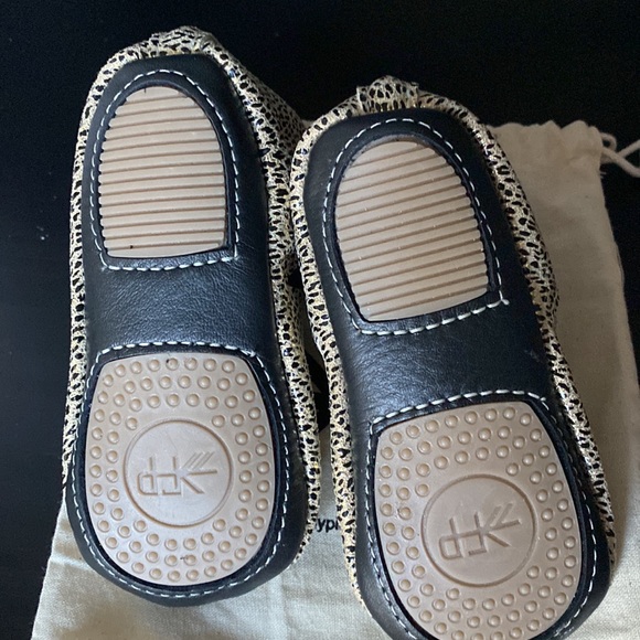 New Freshly Picked Metallic Leopard Mini-Sole Chelsea Toddler Boot Sz 6 - Picture 4 of 6